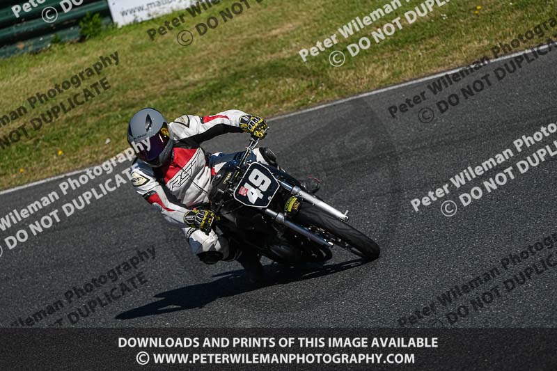 enduro digital images;event digital images;eventdigitalimages;mallory park;mallory park photographs;mallory park trackday;mallory park trackday photographs;no limits trackdays;peter wileman photography;racing digital images;trackday digital images;trackday photos
